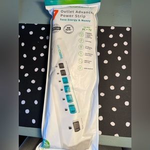Simply Conserve 7-outlet advanced power strip NEW